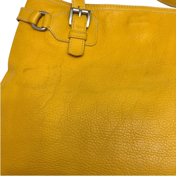 Prada yellow leather should bag authentic - Picture 9 of 16
